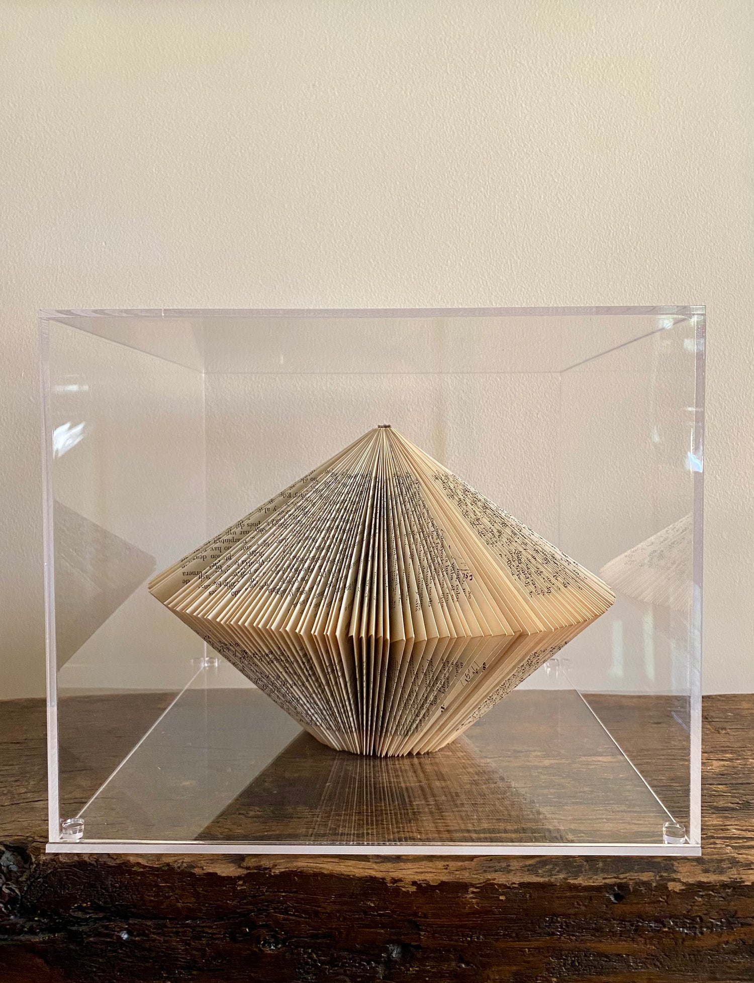 Libro Escultura Cubo Danzante