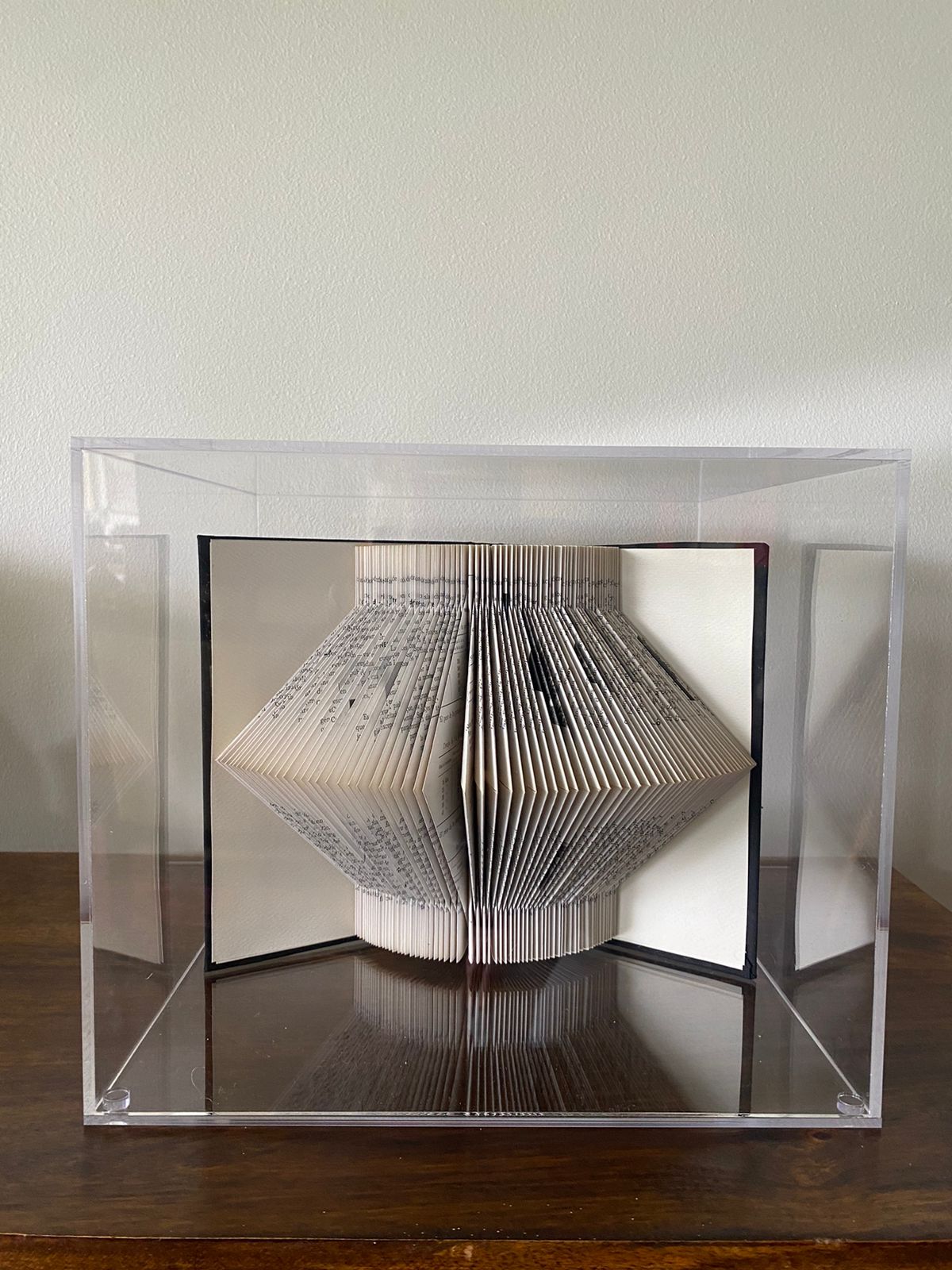 Libro Escultura Cubo