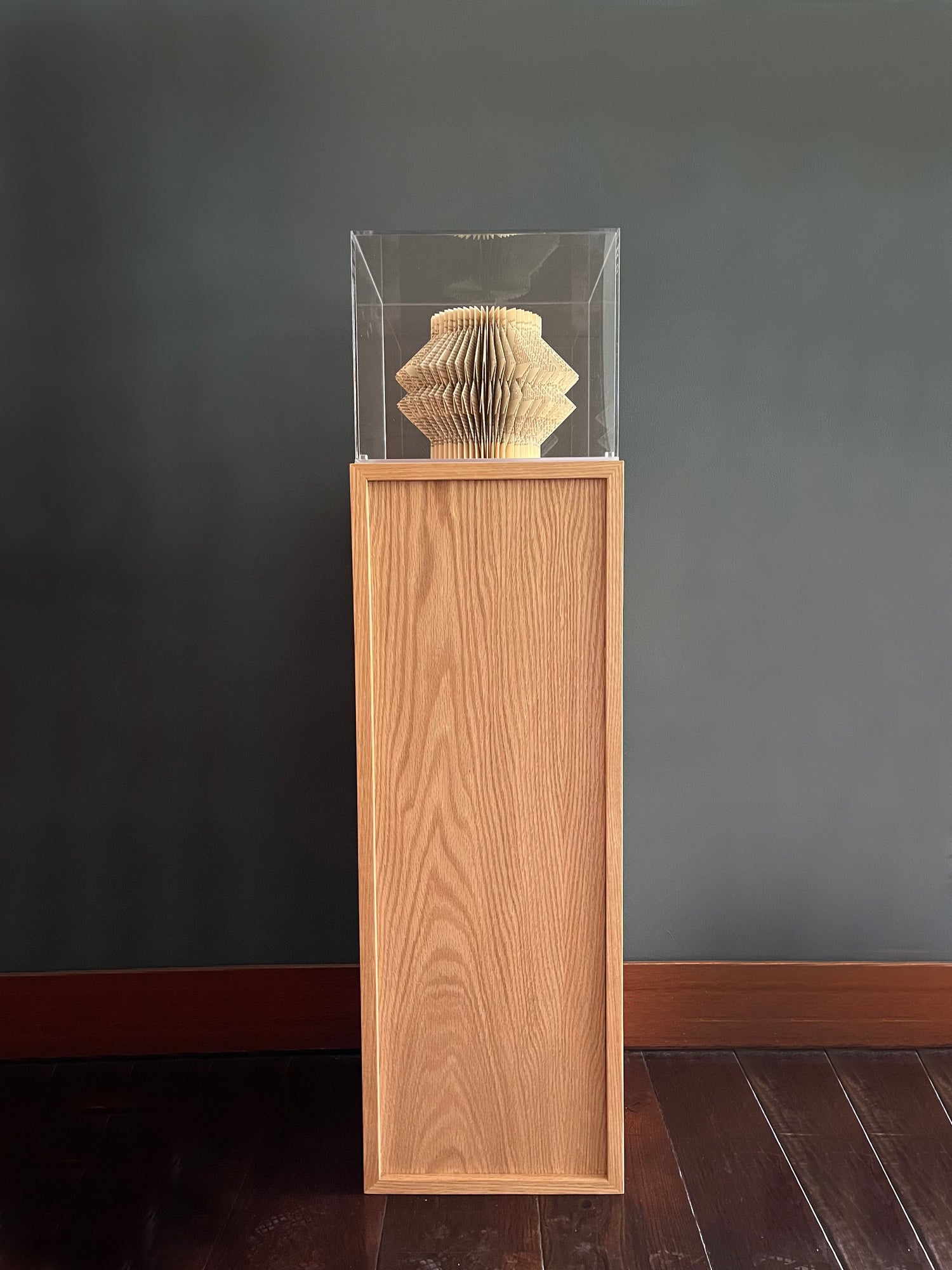 Pedestal Terra L &amp; Escultura